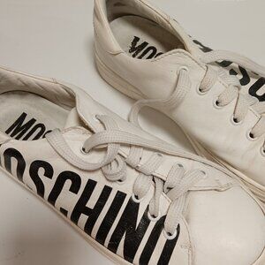 Girls size 38 moschino white sneakers